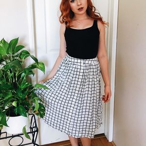 Forever 21 Contemporary Midi Skirt with Pockets